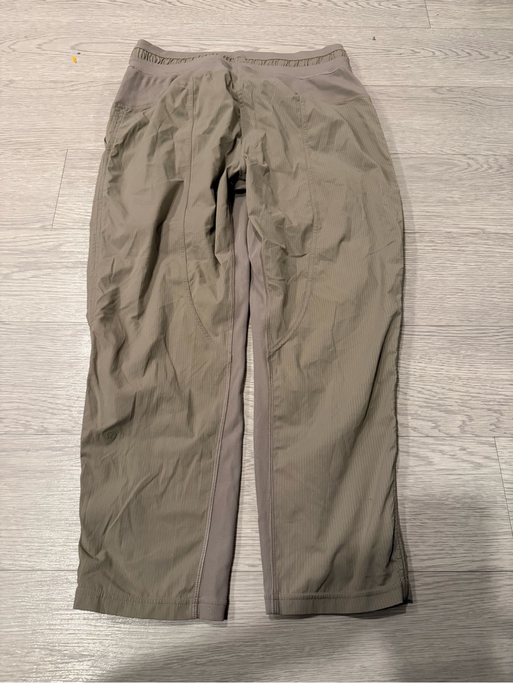 Lululemon Dance Studio Mid Rise Cropped Pants Size 8 - Picture 4 of 5